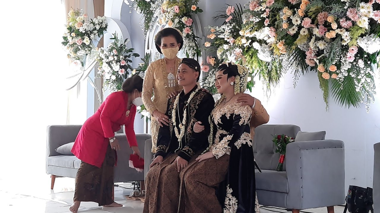 Upacara Panggih Manten Gagrak Solo Surakarta Gandi dan Dina
