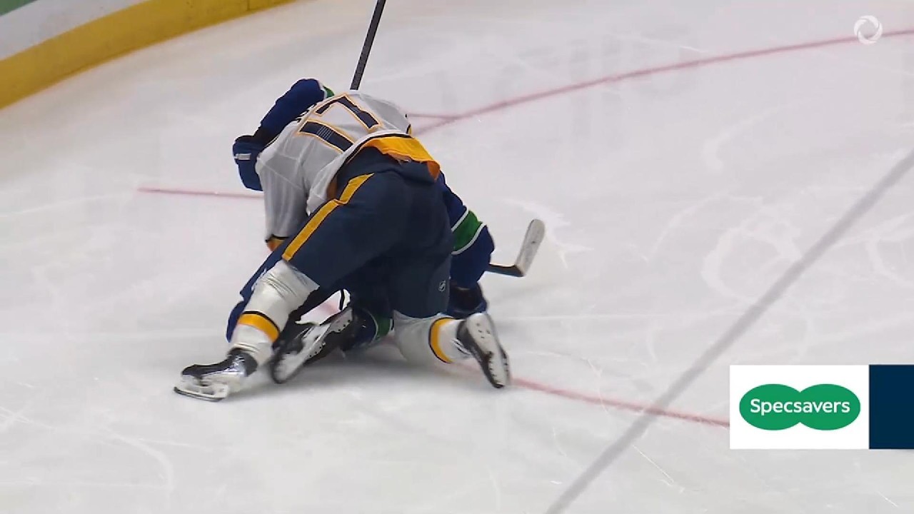 Tyson Jost & Marco Rossi engage in a wrestling match, Preds @ Canucks - 12th Mar 2026