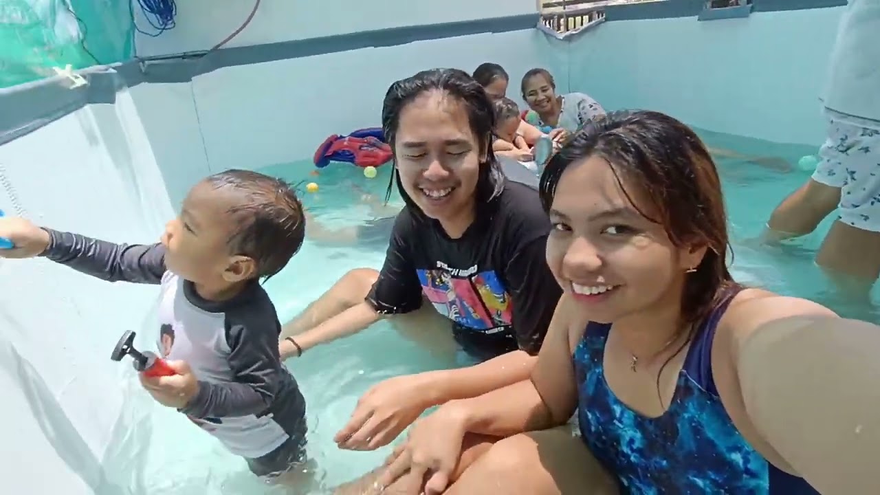 HOLY WEEK SWIMMING !