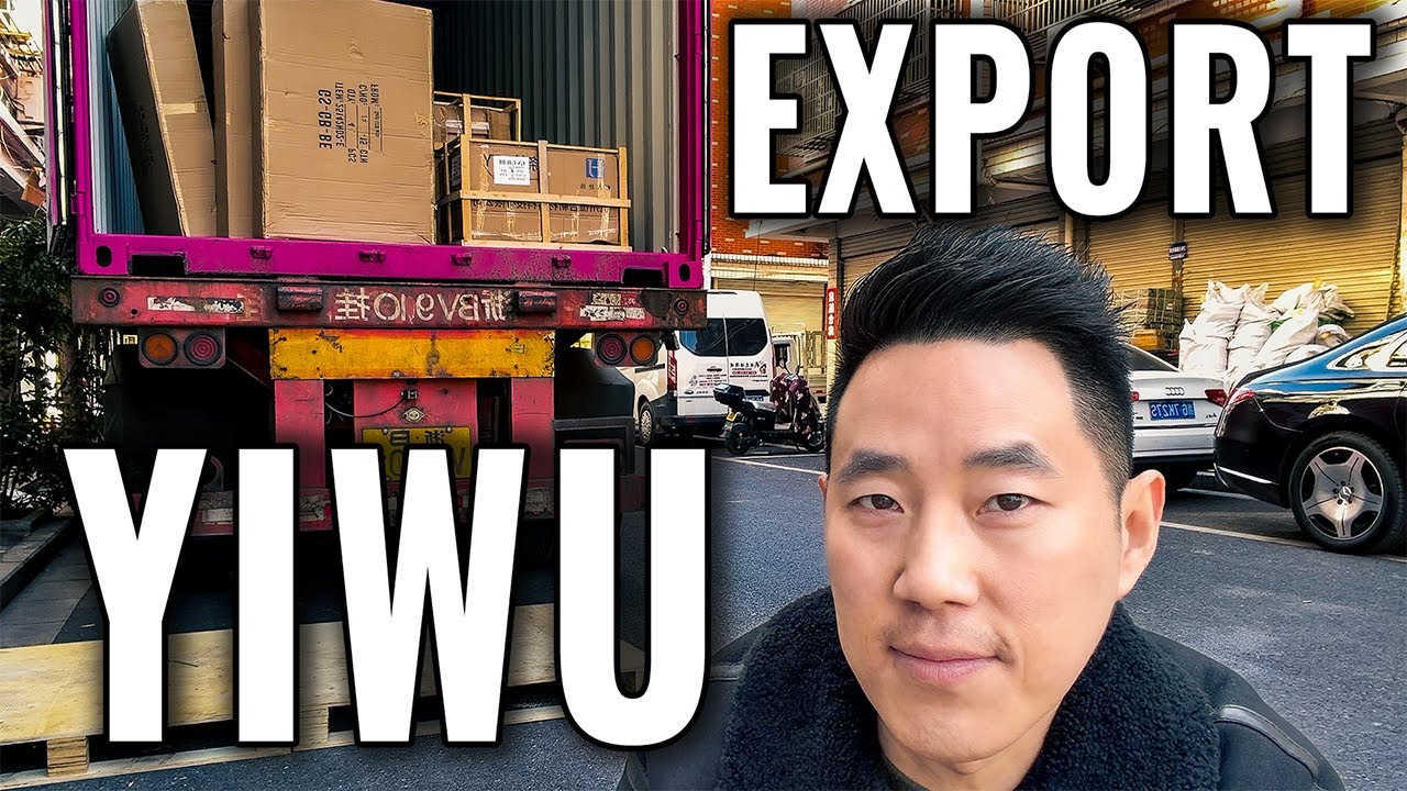 Внутри международного торгового города Иу: погрузка контейнеров экспортным агентом из Иу.