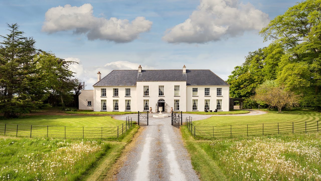 GRANGE MANOR, BALLYRAGGET, COUNTY KILKENNY, IRELAND