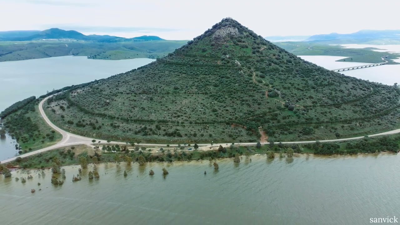 Cerro Masatrigo, Embalse de la Serena y Presa de Orellana