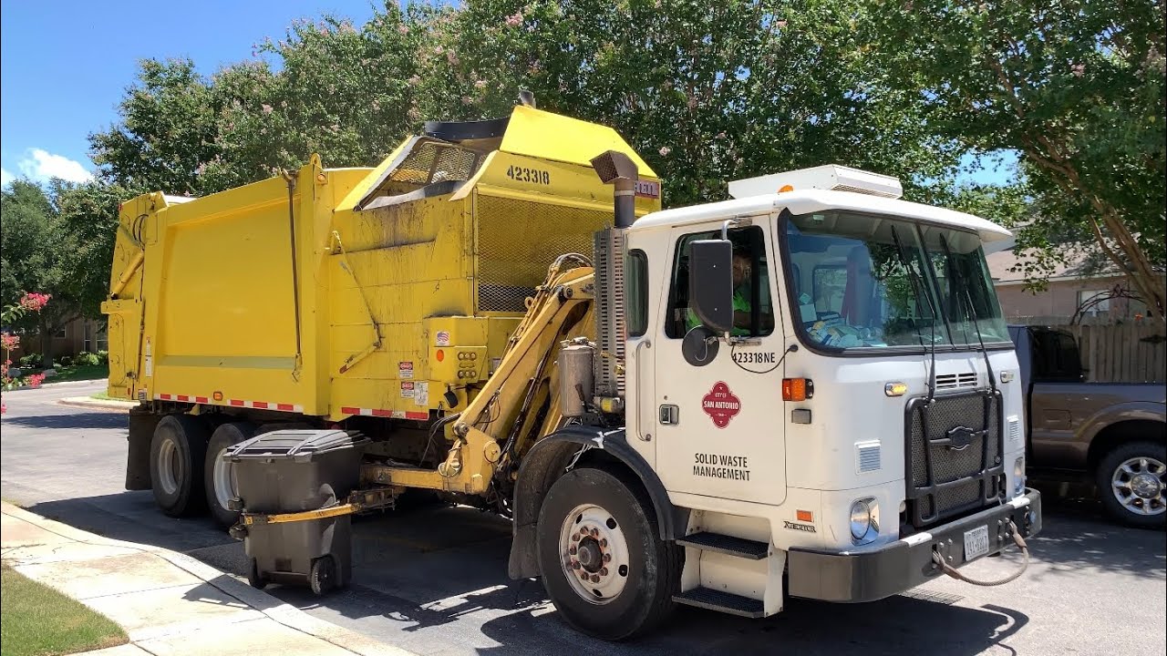 City of San Antonio: Speedy Autocar ACX CNrG Heil Python Garbage Truck
