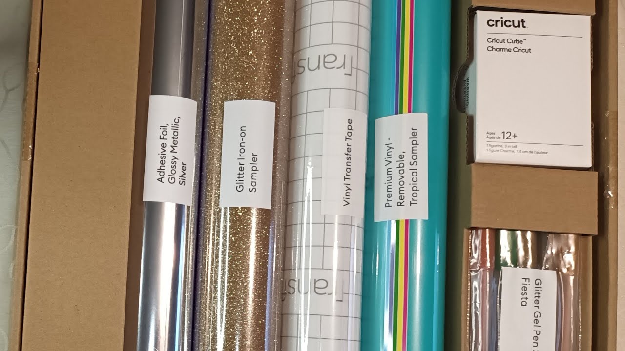 Découverte #cricut de la mystère box étincelle créative...
