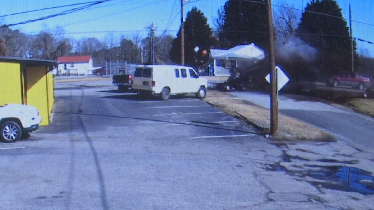 ‘In shock’: High speed chase in Burke and Caldwell Counties ends in dramatic crash | WSOC-TV