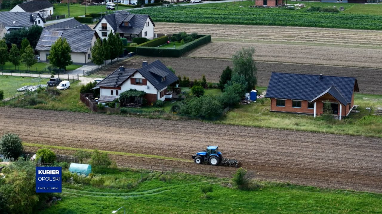 Hałas, smród i kurz na wsiach. Rosną pretensje do rolników, że żniwa są za głośne