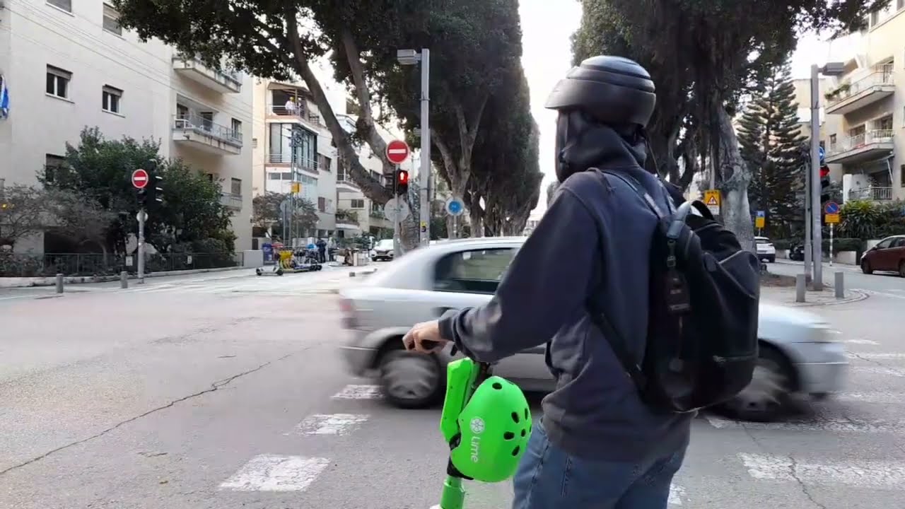Virtual Bike Ride at Sderot Chen Blvd. to Habima Theater | Tel Aviv Israel