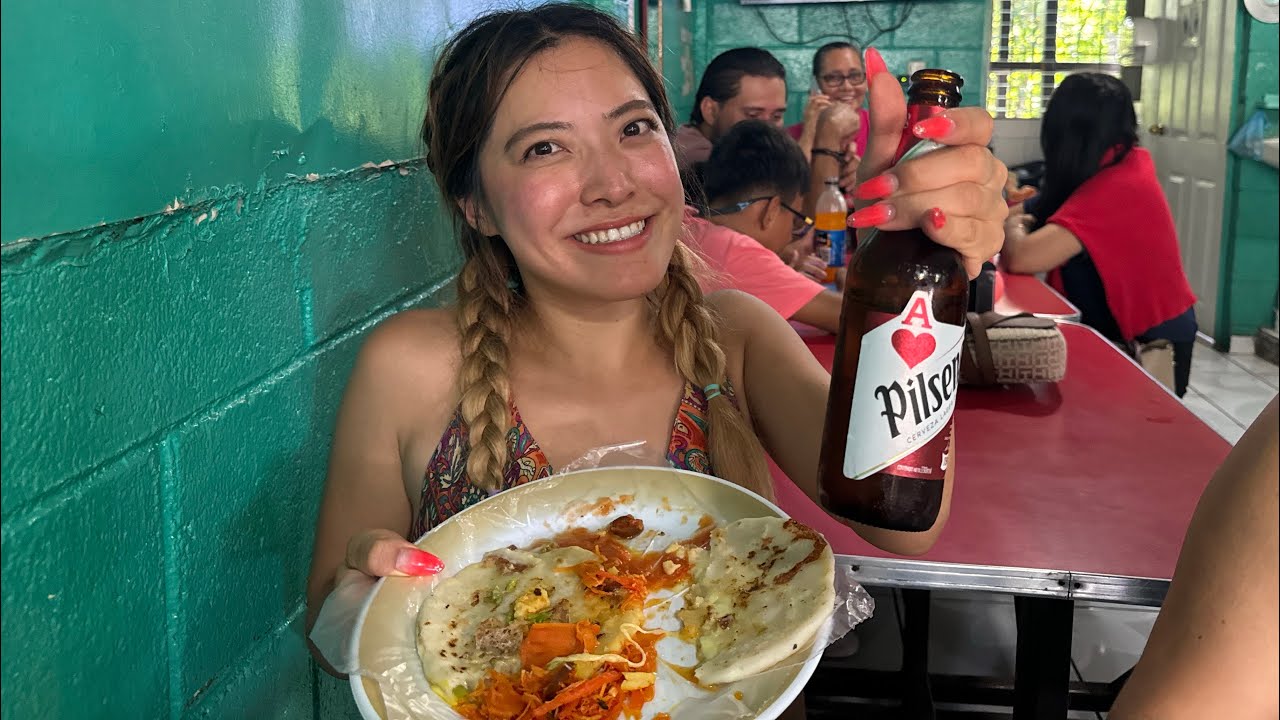 PUPUSAS EN EL SALVADOR🇸🇻 DESPUÉS DE 1 AÑO SABOR DIFFERENTE😭