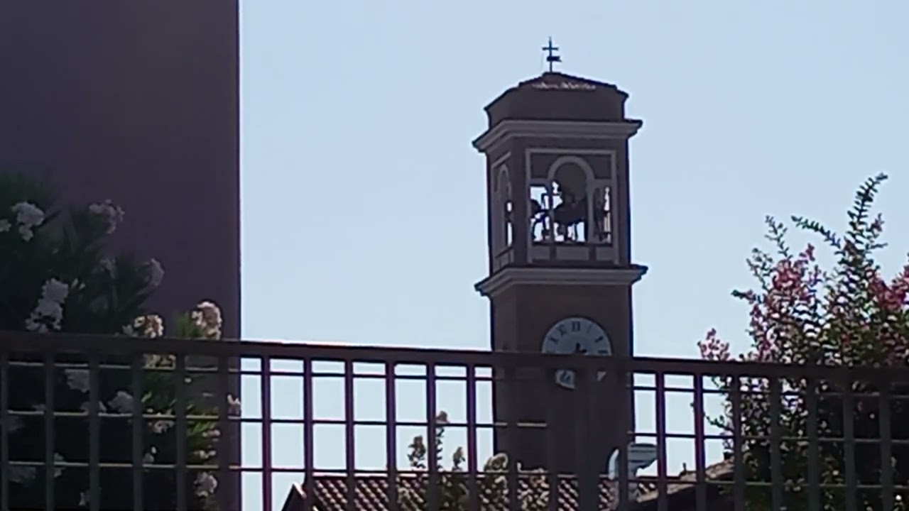 plenum festivo di 5 campane in la.                    chiesa Parrocchiale di sant'angelo di gatteo.