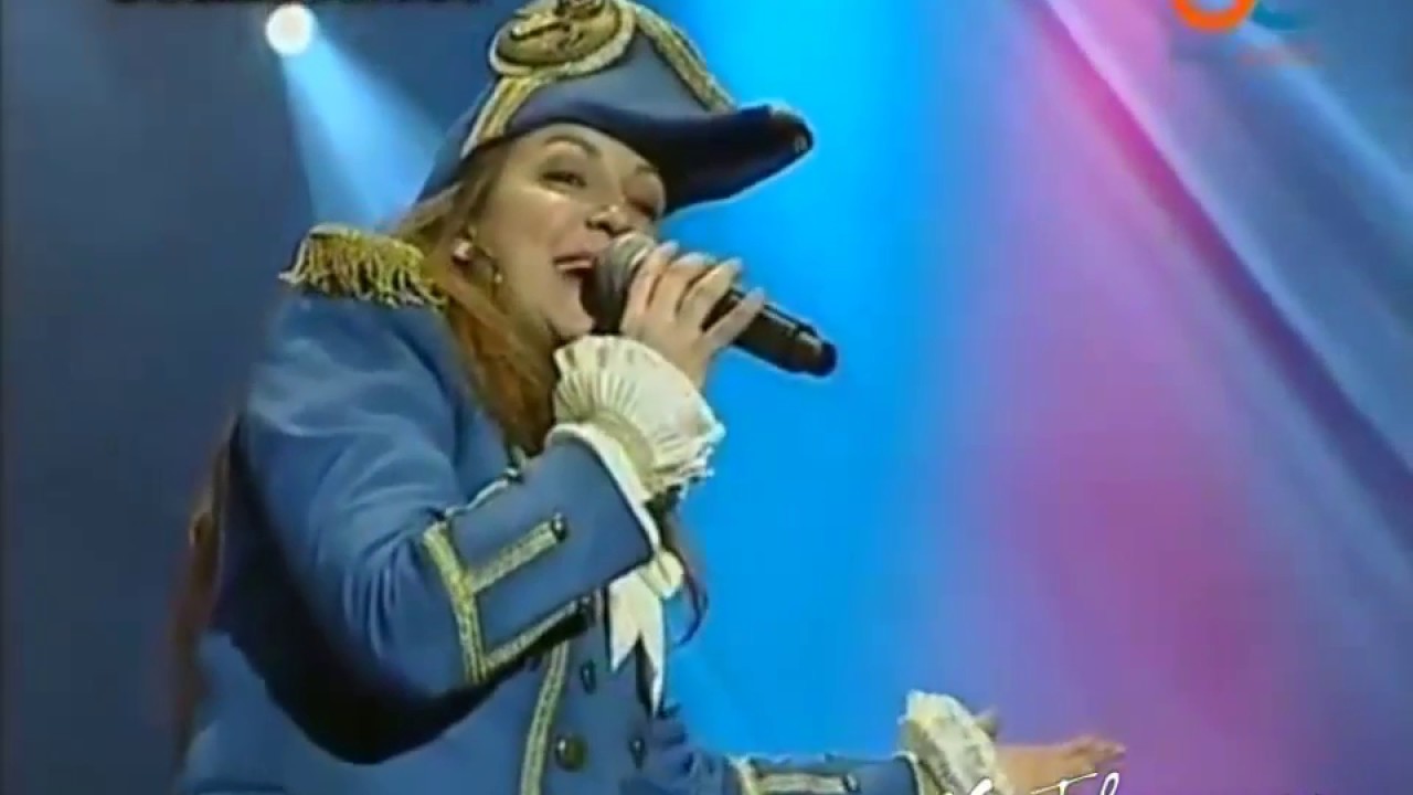 Niña Pastori IMPRESIONANTE Popurri en CARNAVALES | VEOFLAMENCO