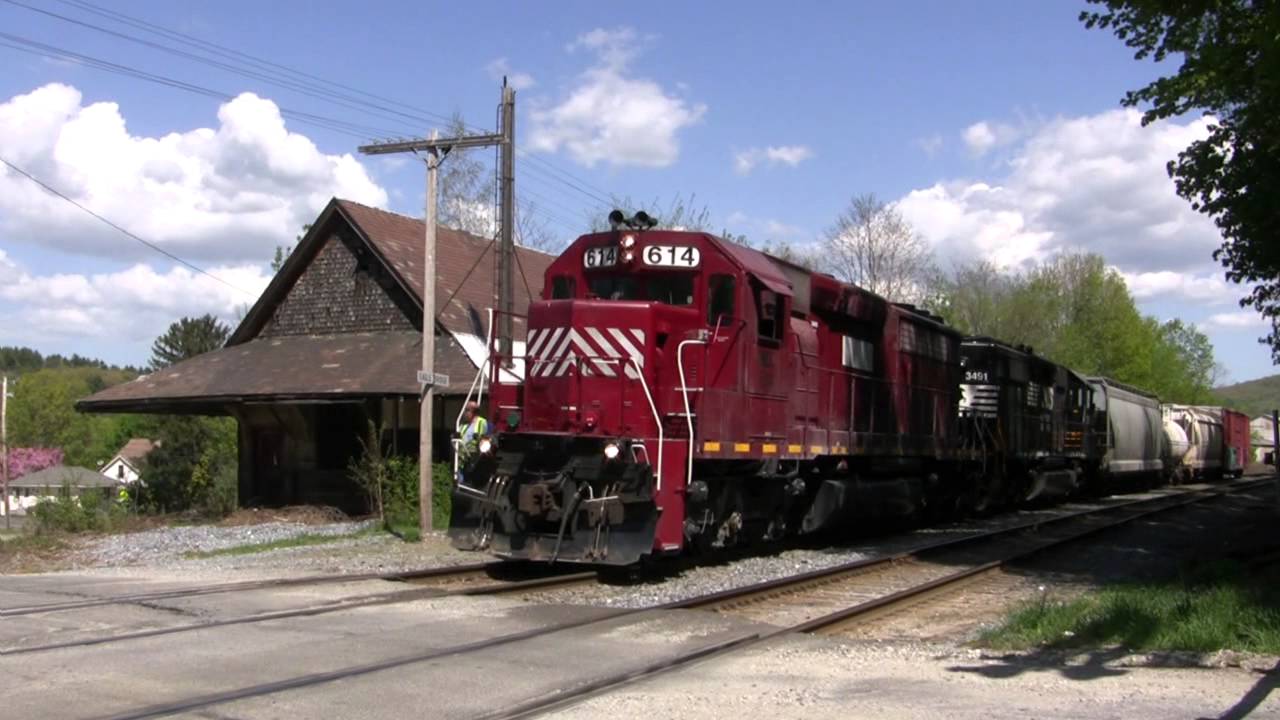 Pan Am Southern RJ-1: Train Chase and Interchange at North Bennington, VT