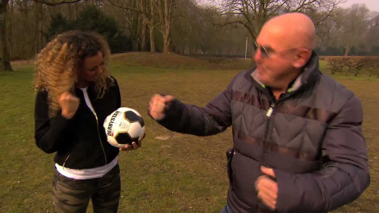 Fajah Lourens trapt man van fiets