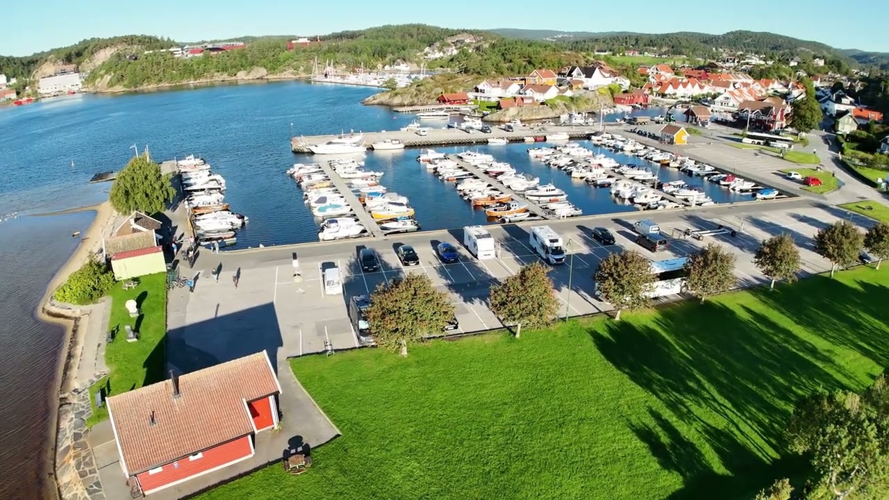 En liten tur i H&oslash;llen i fine h&oslash;stv&aelig;ret