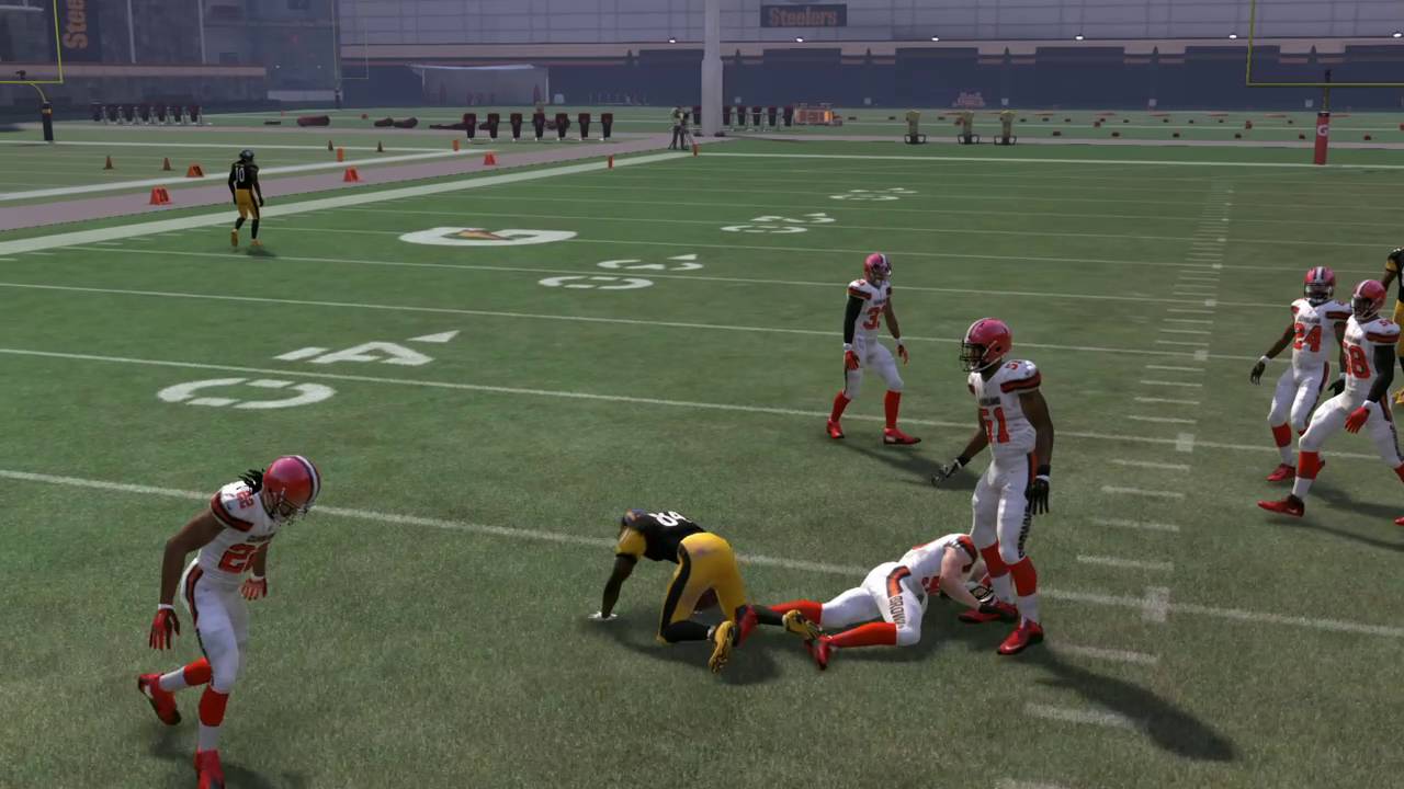 Madden NFL 17 gun bunch cover 4 beaters