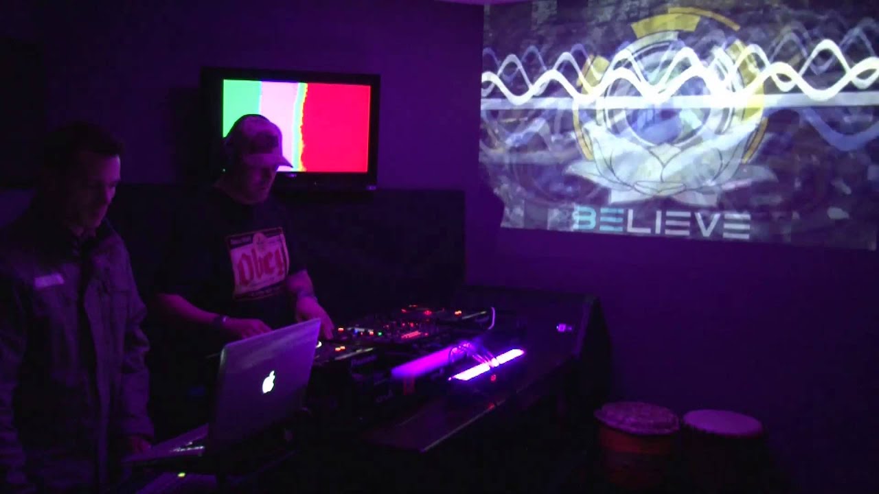 Goa Progressive PsyTrance - DMT Live