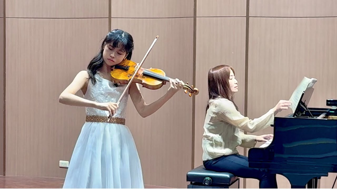 Rosie Chang (15y) Tchaikovsky violin concerto in D major op. 35, Mov.2&3