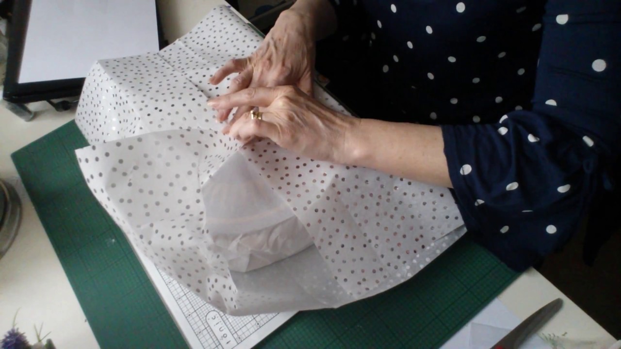 ASMR / NO TALKING, Wrapping a gift with Tissue paper