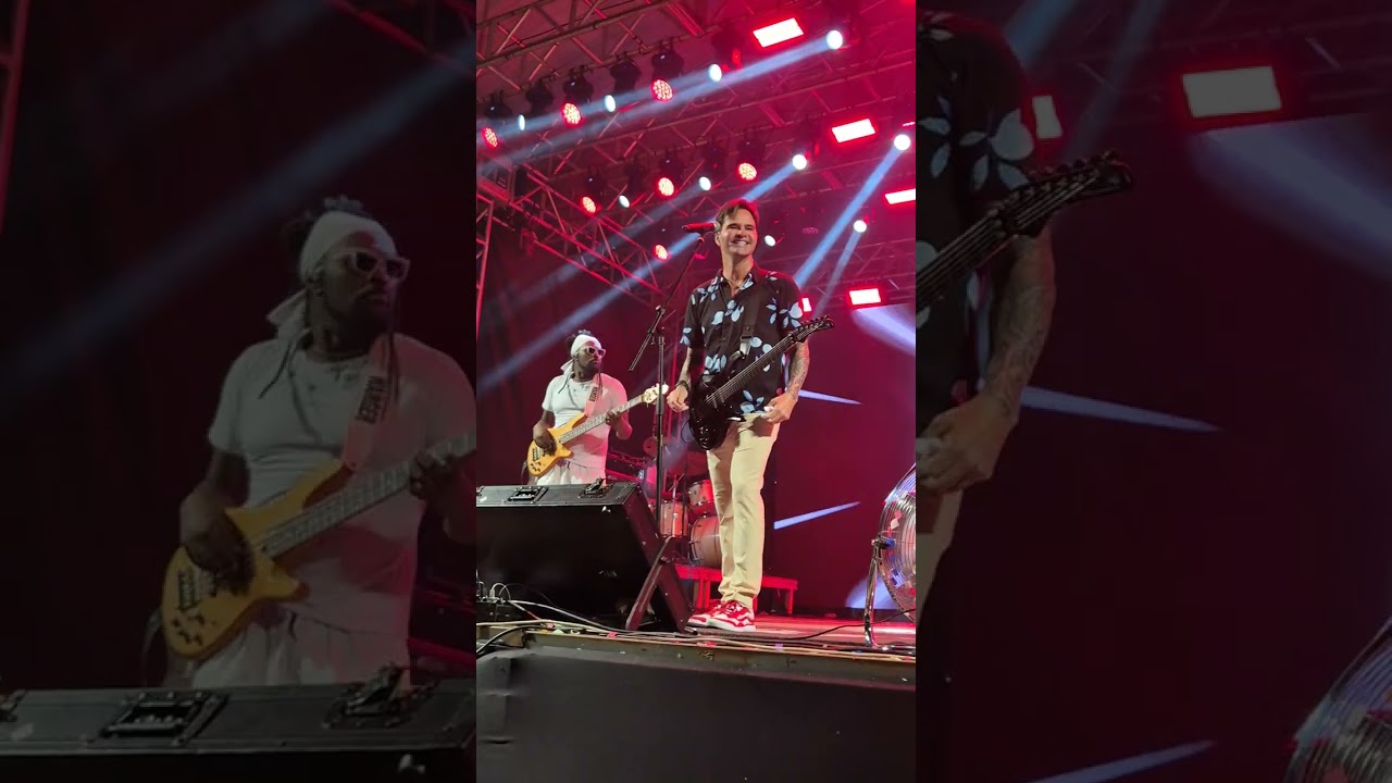 AZORRA no Carnaval 2026 de Guaxupé