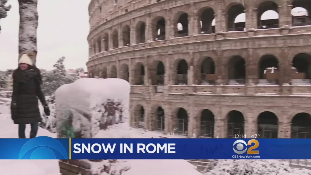Rare Snowstorm For Italian Capital