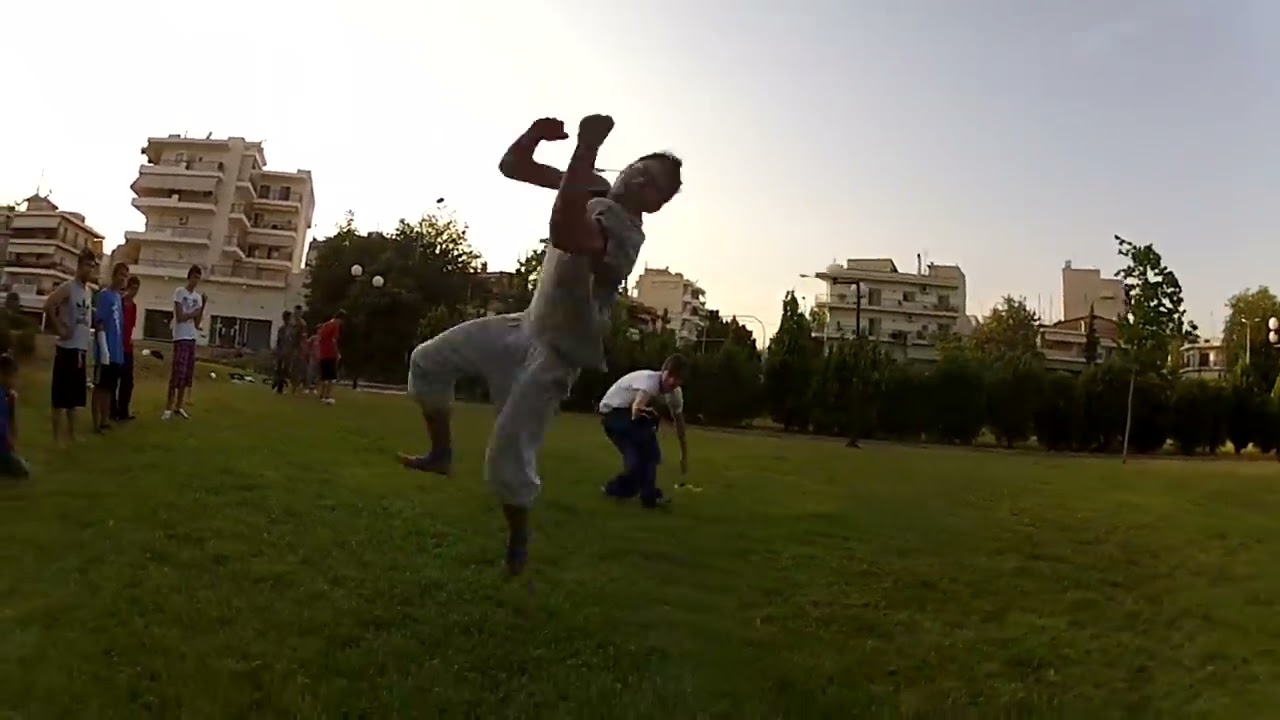 DK TRICKING 2013 (FLIPS,TRICKS,TWISTS,COMBOS, A FEW KICKS)