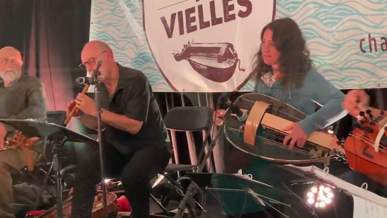 Rond'eau et Chapeloise. Le Vièlle Orchestre.