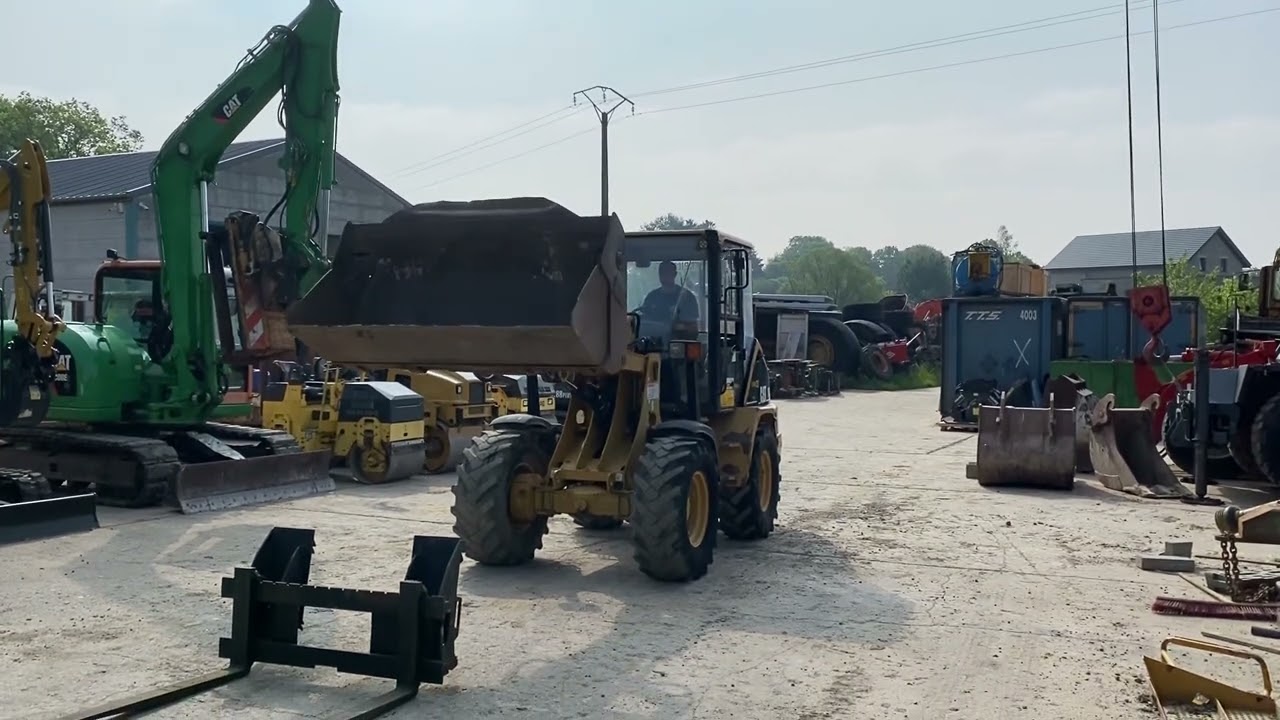 CAT 906 - 2001 - 9299