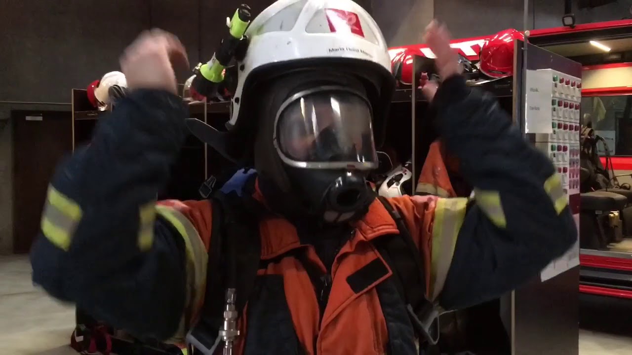 Female Firefighters in Denmark. Kvindelige brandmænd i Danmark. Flere af dem tak!