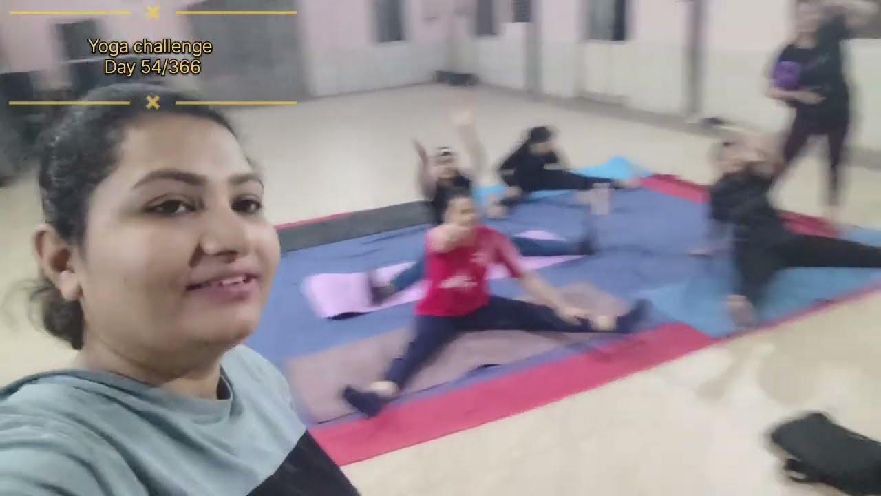 Yoga challenge Day 54/365 😅😅😅Aaj yoga class me hui funny funny moments ☺️🧘🙏।Yoga&Shine