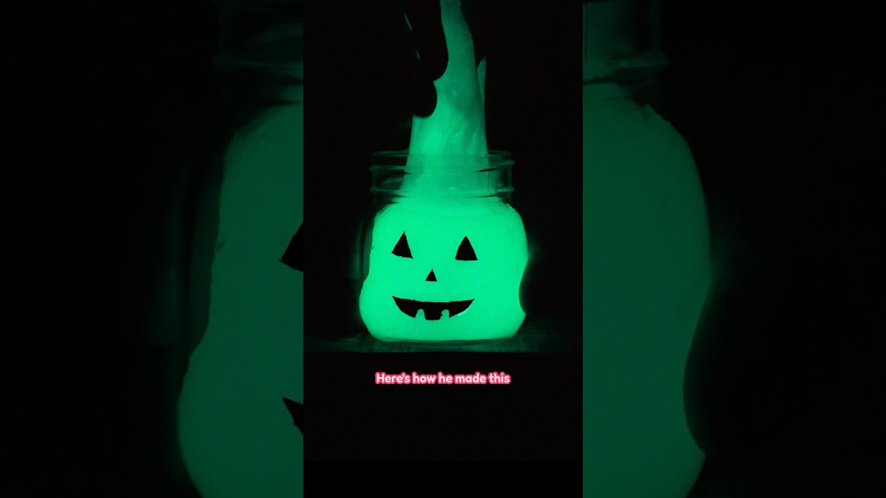 DIY Spooky Glow-in-the-dark Slime👻💚#shorts