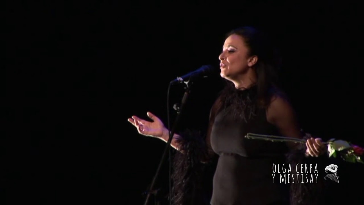 Olga Cerpa y Mestisay -  Dos Rosas (Live at Teatro Cuy&aacute;s)