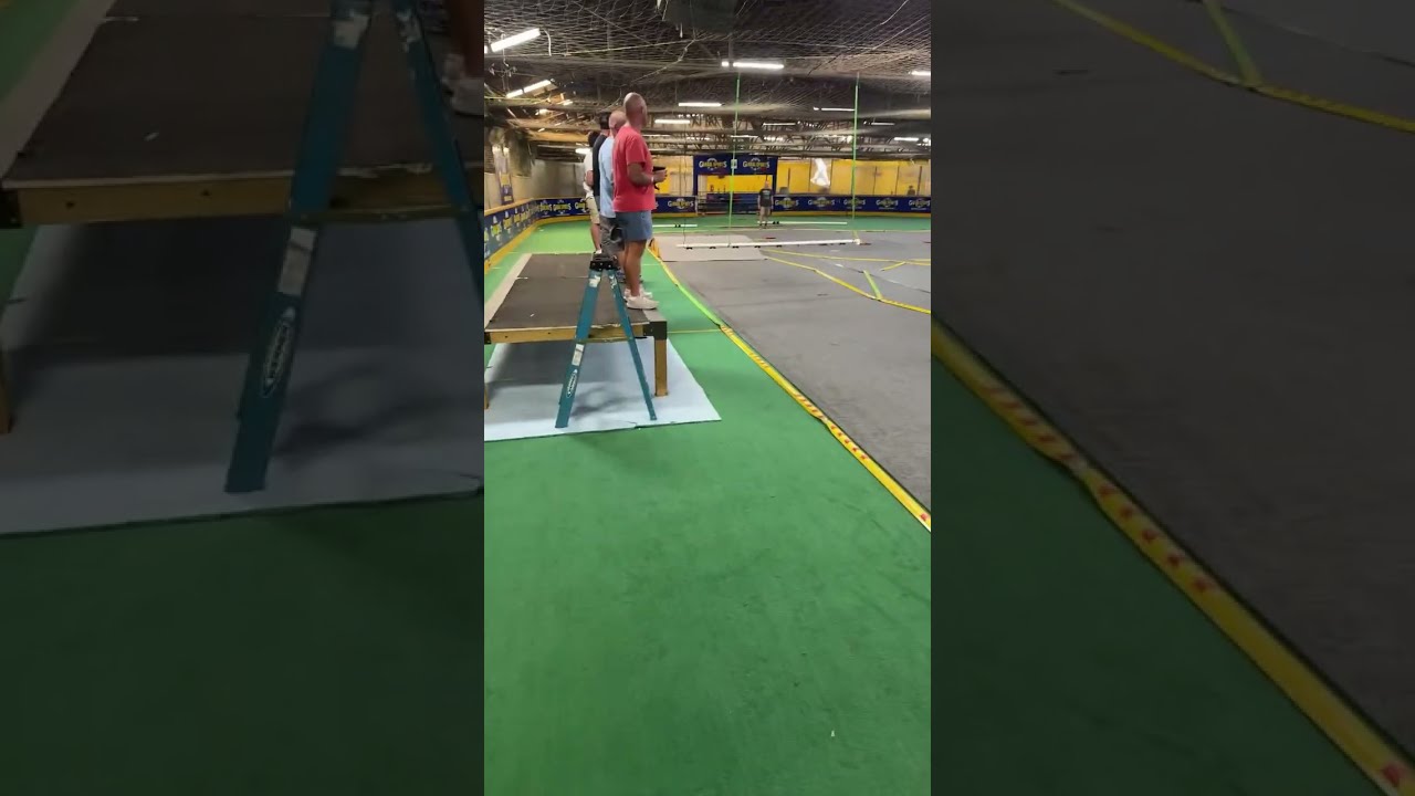 Road Kings indoor carpet racing !