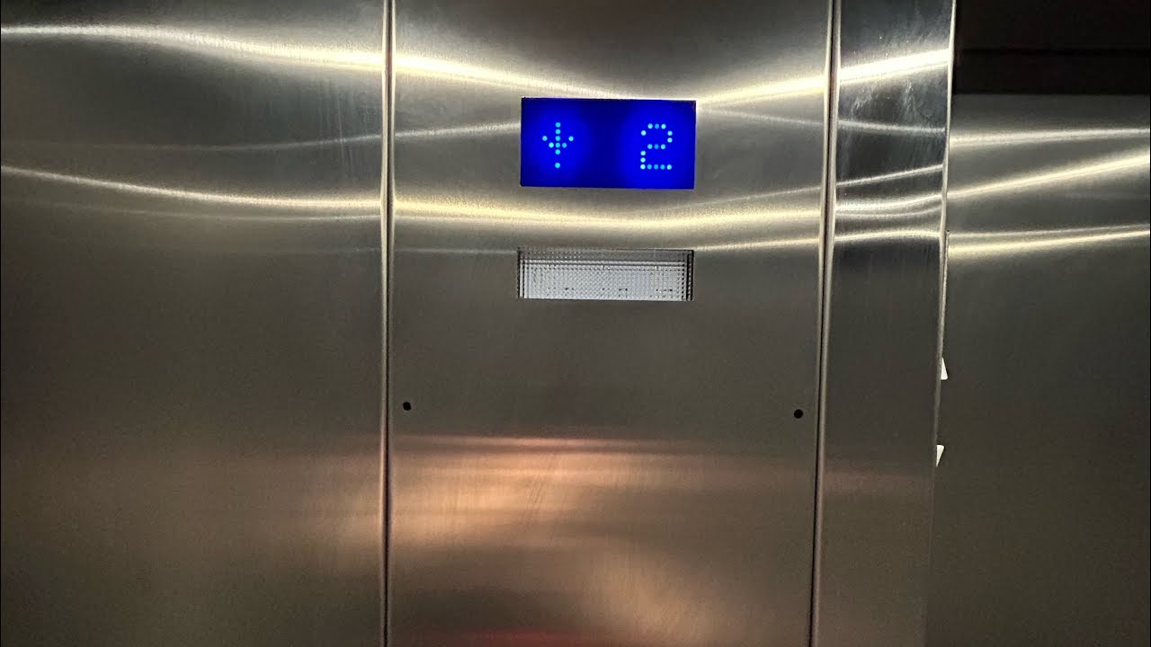 ThyssenKrupp Endura Hydraulic Elevator At Par 3 Newport On The Levee In Newport, KY