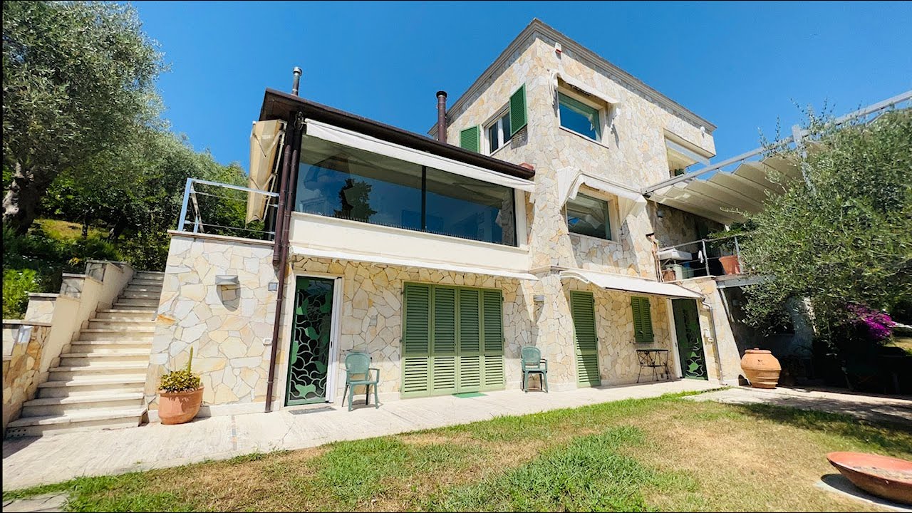 MAGNIFICA VILLA DI DESIGN IN VERSILIA | Stunning Design Villa in Camaiore | InTuscany RE | 4K