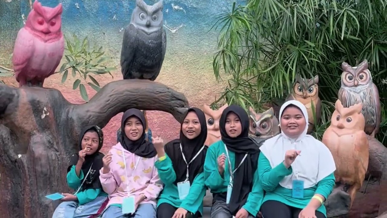 OUTING CLASS SDN PULEIRENG GOES TO YOGYAKARTA 