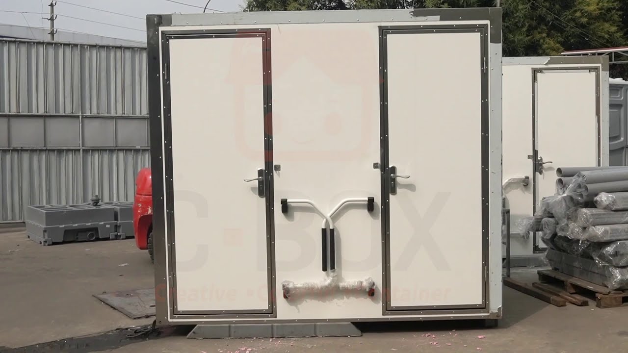 How does a mobile toilet work?