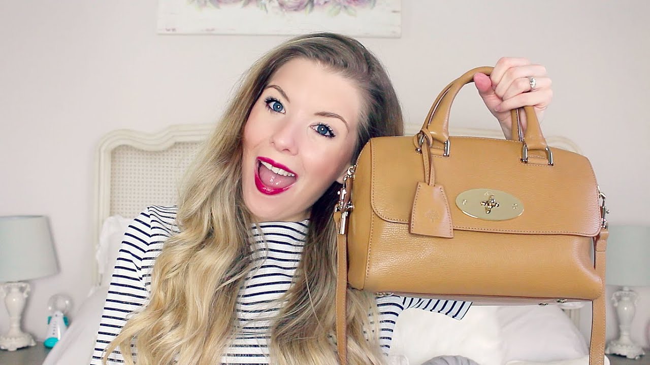 What's In My Bag? | Mulberry Edition | Dollybowbow
