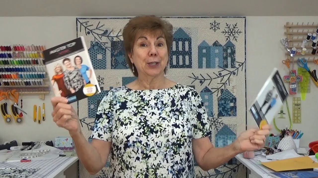 Рубашка для сна с отделкой из блестящего винила, трикотажным вырезом и подгибом. Инструкция по пр...