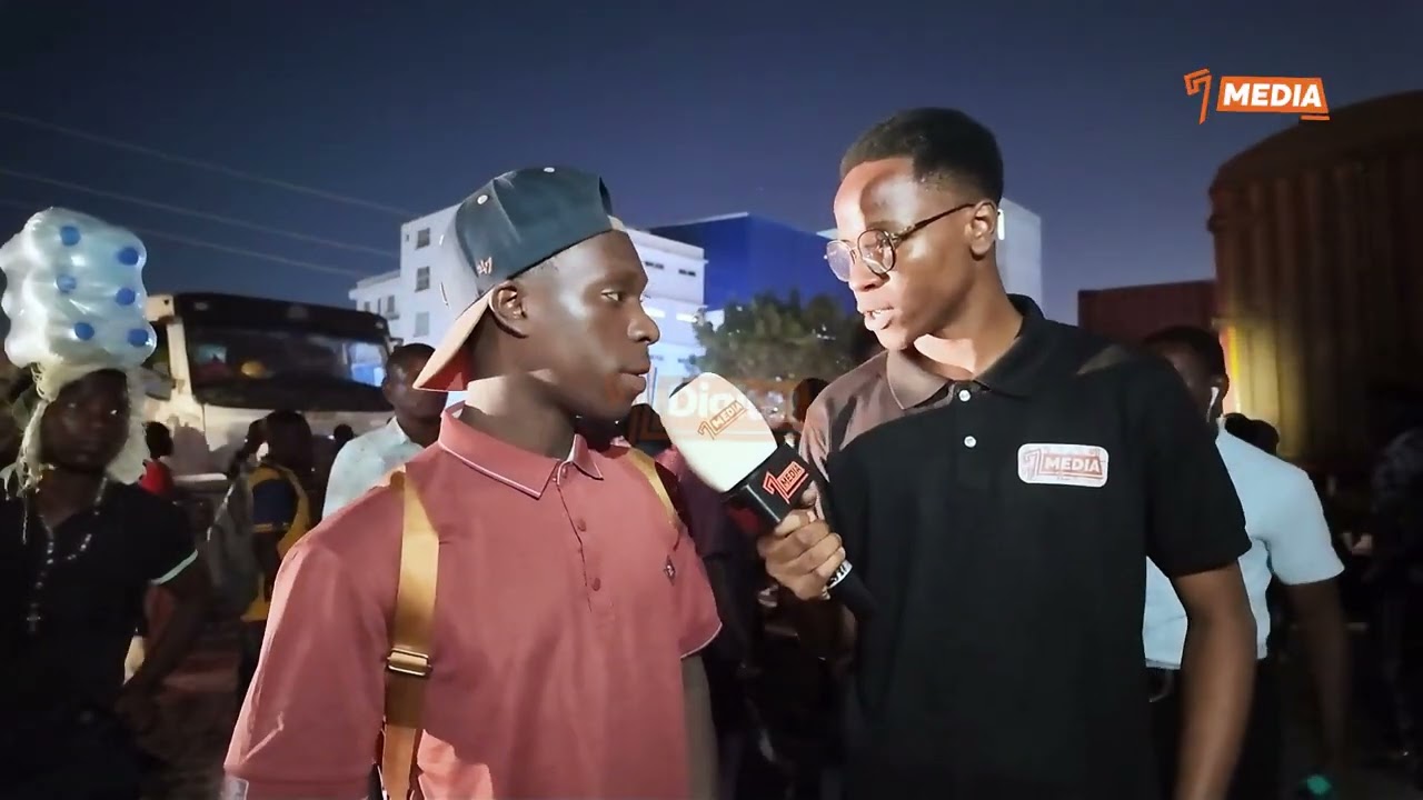 AJALI BUGURUNI TAZARA, MAGARI MATATU YAGONGANA NA TRENI