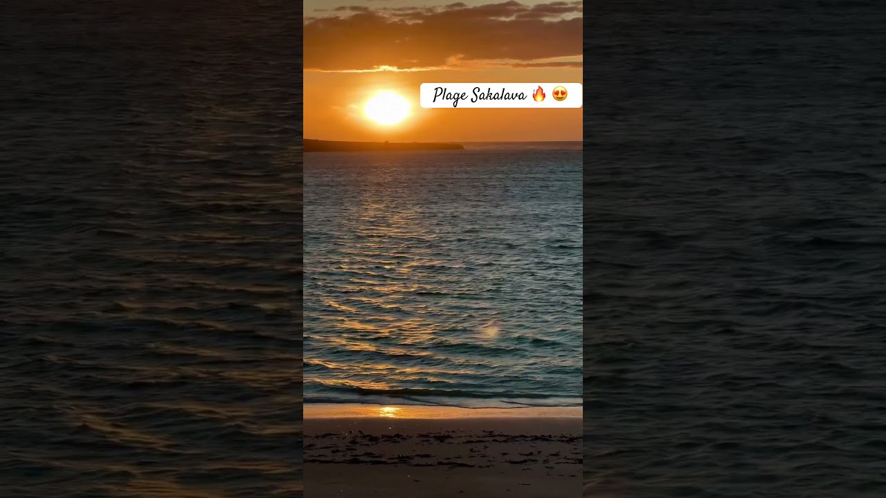 You won&rsquo;t believe this beautiful sunrise in Plage Sakalava Madagascar! 🔥🇲🇬 #shorts