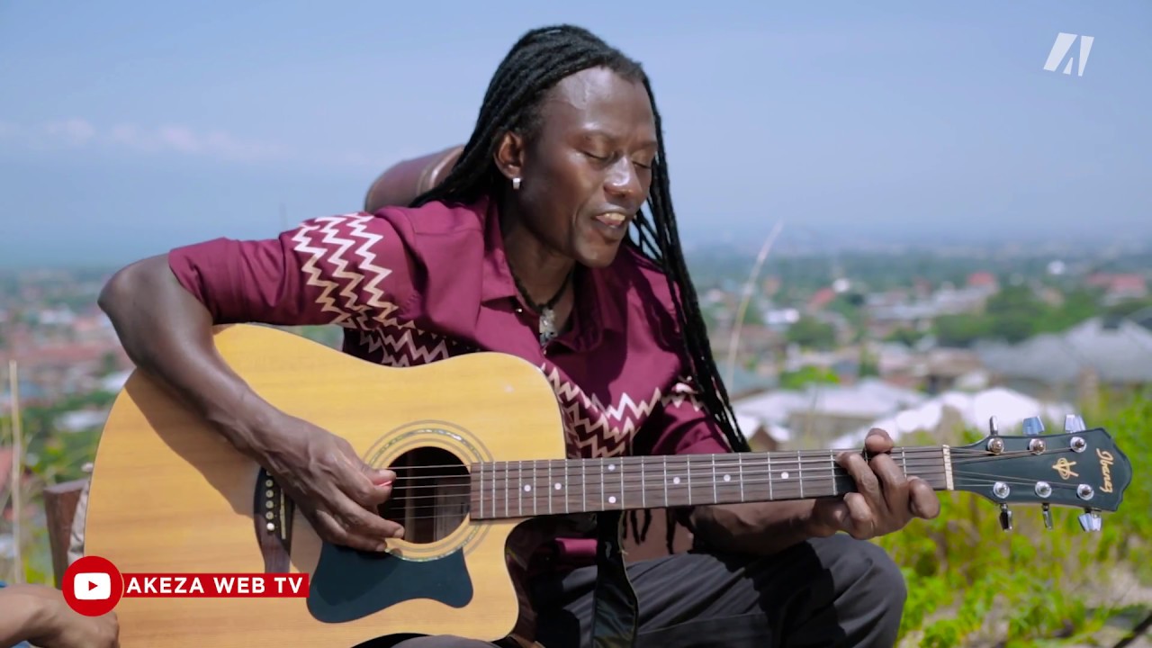 VIVI & LINAH chantent ''Udusombe'' (Accoustic version)