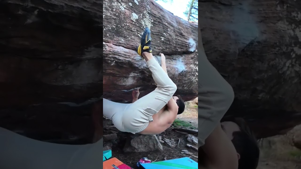 📍 Eclipse 7b sector: techos #albarracin #climbing #boulder #bouldering #climb #deporte #escalada