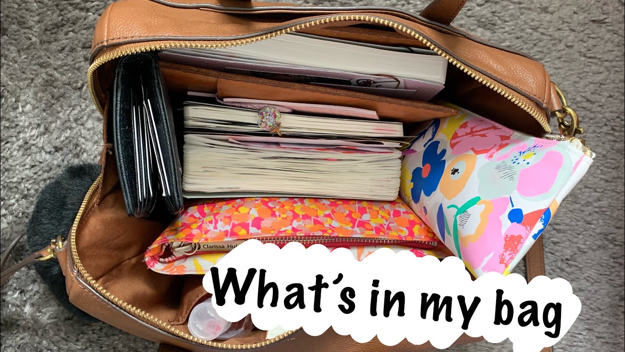 What’s in my bag // Planner Girl // Pink Planner Girl