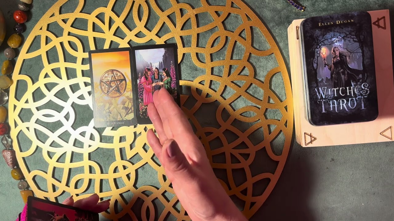 KTO CHCE CIEBIE ZASKOCZYĆ 😘 #tarot #wróżba #tarotreading #tarotcards #tarotreader #tarotonline