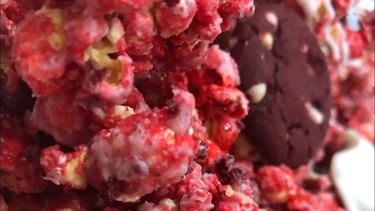 HOW TO MAKE RED VELVET CREAM CHEESE GOURMET POPCORN