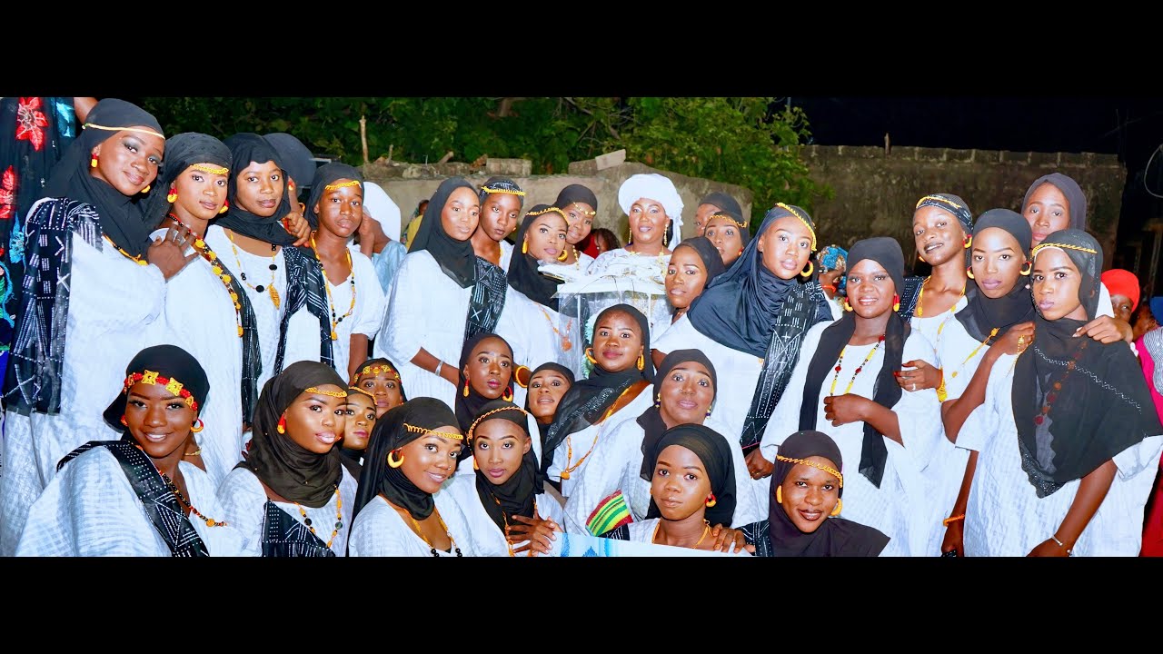 DIMOU DES CHARMANTES JEUNES FILLES DE BAKEL CITY