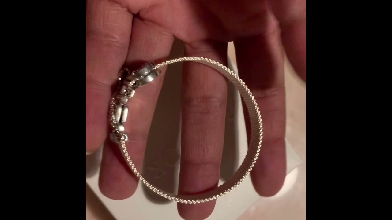 Unboxing Opening Pandora Reflexions Bracelet inc Charm and Free Gift (Music: Bleach)