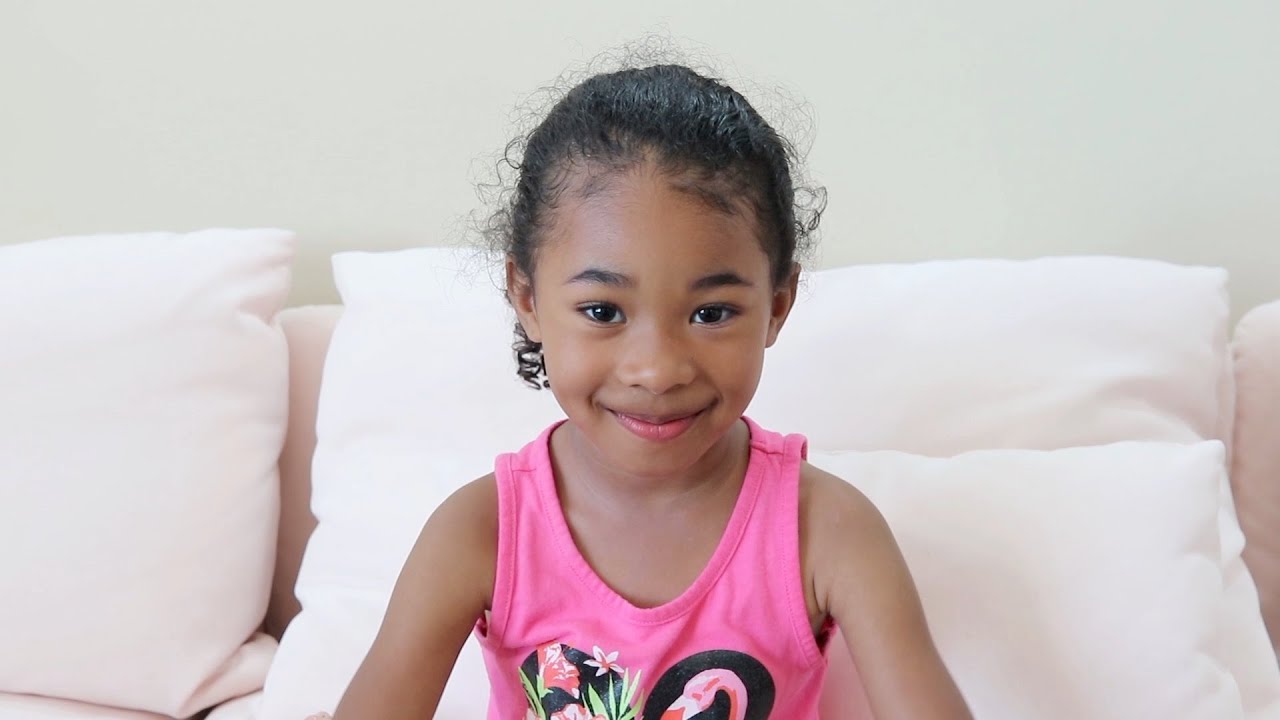 Earth To Sefari 😐😯... What is Wrong With My Little Sister? | Pretend Play