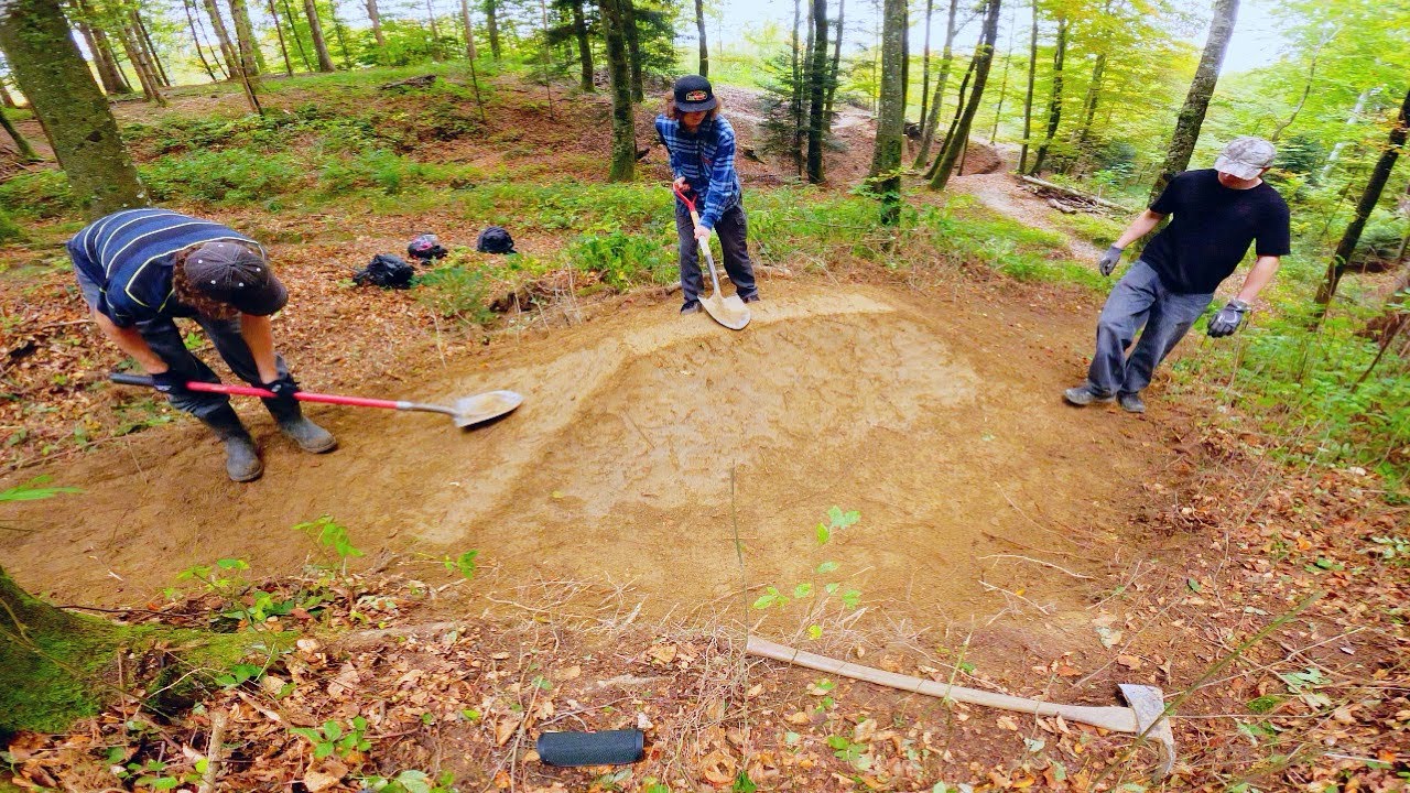 Backyard MTB Trail Upgrade: THE SPINE Feature Build!  Backyard builds #1