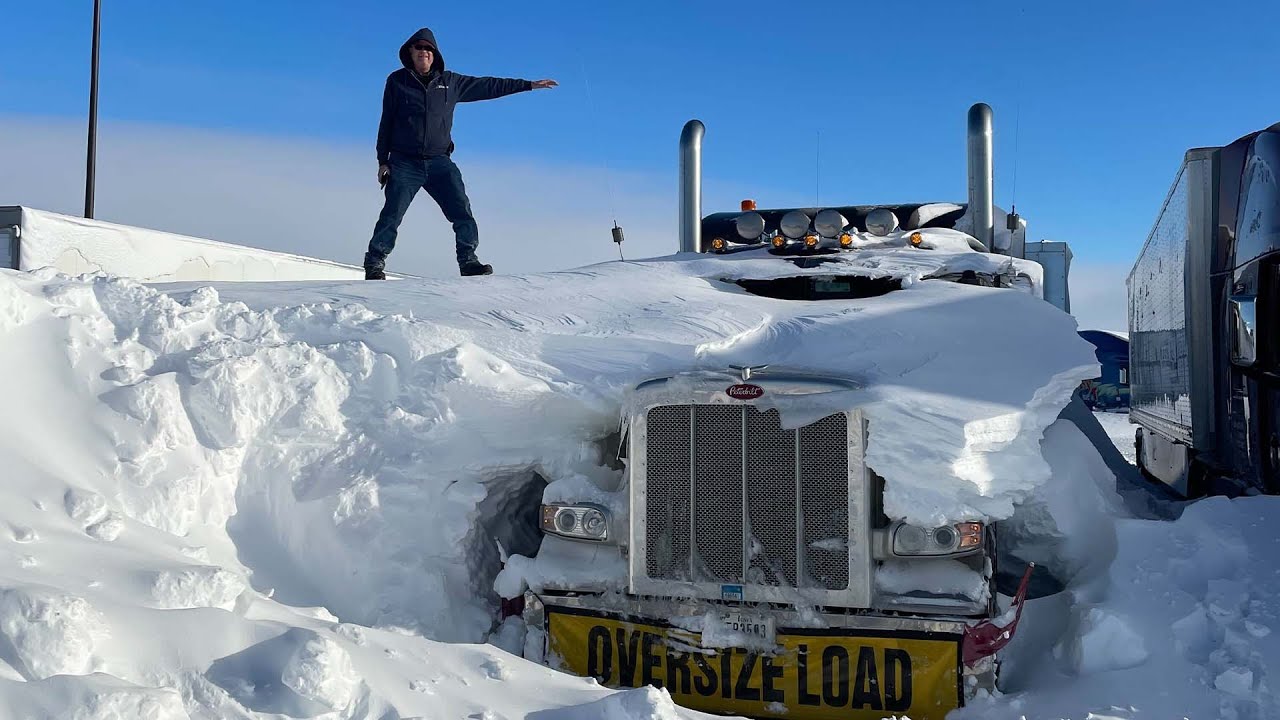 SEMI TRUCK COLD START COMPILATION!!!