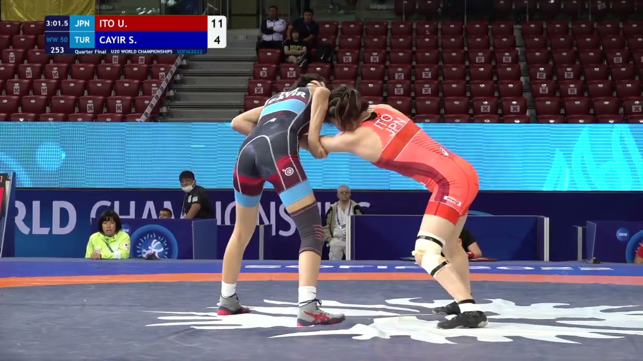 1/4 WW - 50 kg: U. ITO (JPN) v. S. CAYIR (TUR)